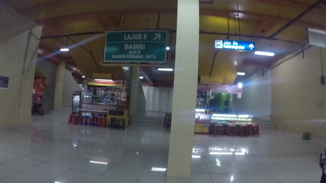 ジャカルタ市内から空港までのバス乗り場